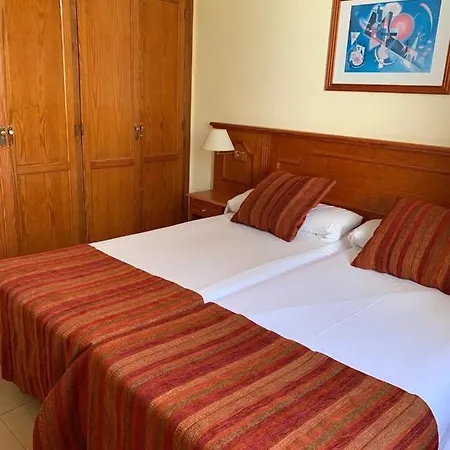 Malibu Holidays Costa Adeje (Tenerife)